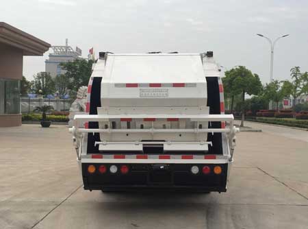 東風(fēng)多利卡壓縮式垃圾車8方